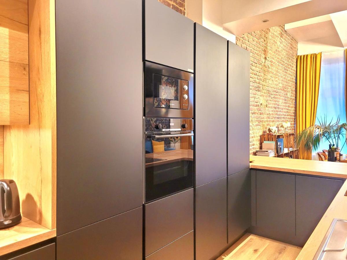 Brand New Iris Room With Private Bathroom And Balcony Brussel Buitenkant foto